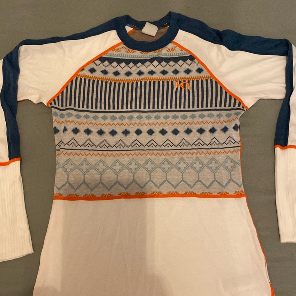 Kari Tara Merino wool base layer top. Size small. Worn once. Bundle and save.